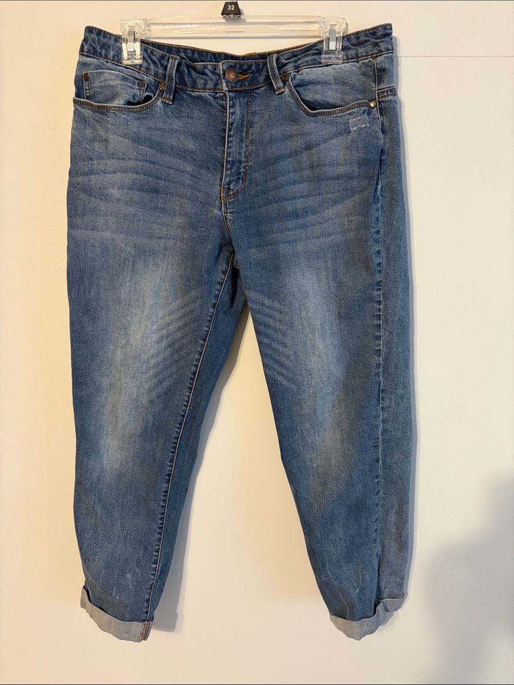 Max Jeans. Women's Blue Denim Jeans - Casual Straight Fit cuff bottom. 10.